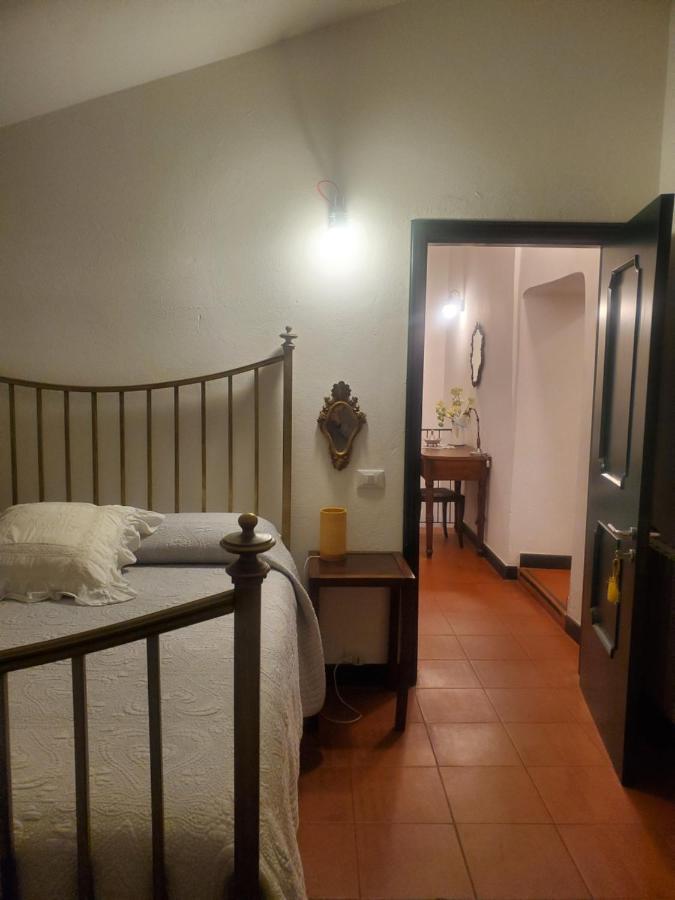 B&B Tre Ponti Castiglione Chiavarese ภายนอก รูปภาพ