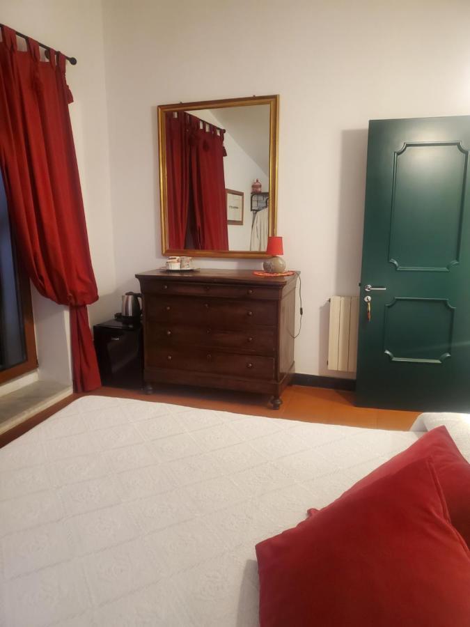 B&B Tre Ponti Castiglione Chiavarese ภายนอก รูปภาพ