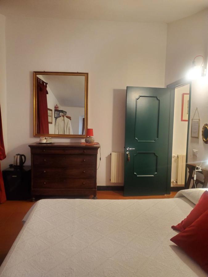 B&B Tre Ponti Castiglione Chiavarese ภายนอก รูปภาพ